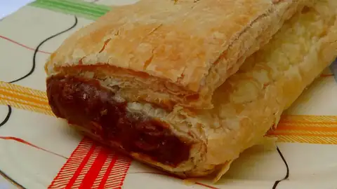Flaky sausage roll